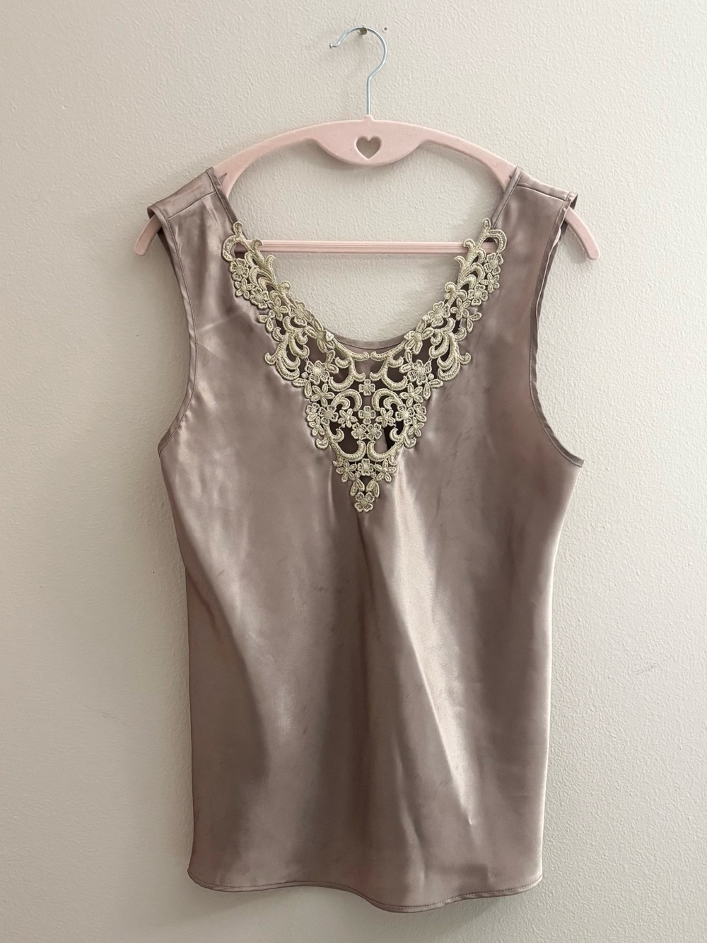 5/$15 🩷 Cinema Etoile Satin Tank Top - Picture 2 of 7